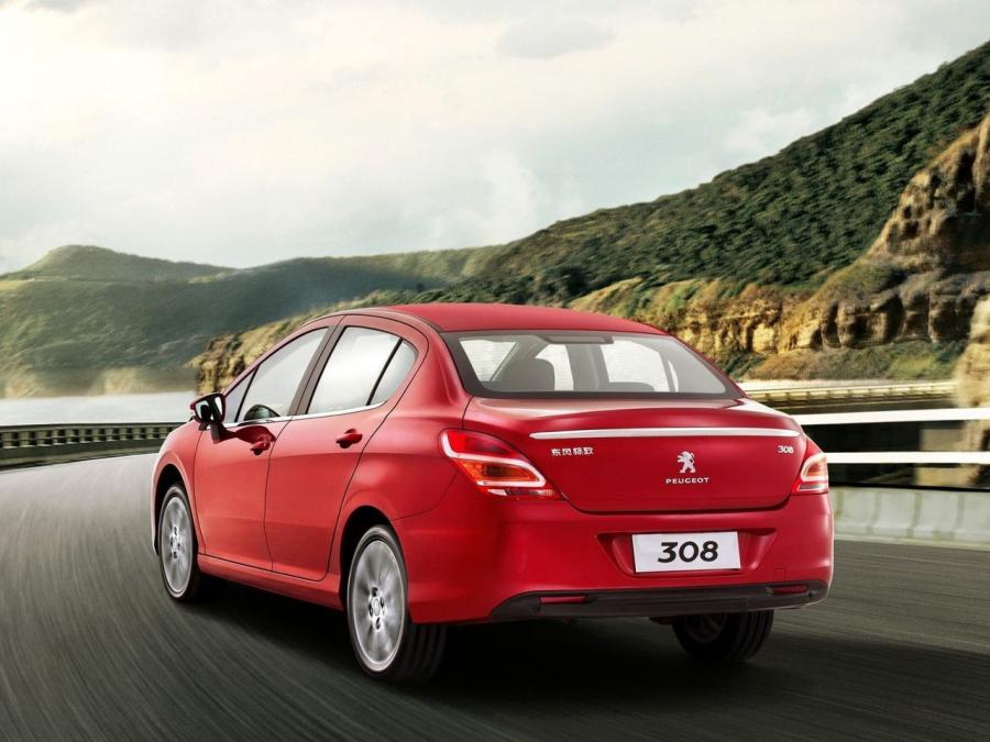  Peugeot 308 Sedan 2011 года  (CN) (фото 7 из 18)